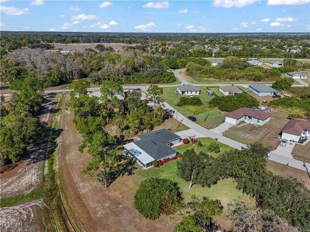 3008 Redwood LN, Labelle, FL 33935