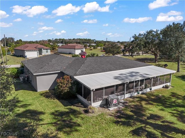 3008 Redwood LN, Labelle, FL 33935