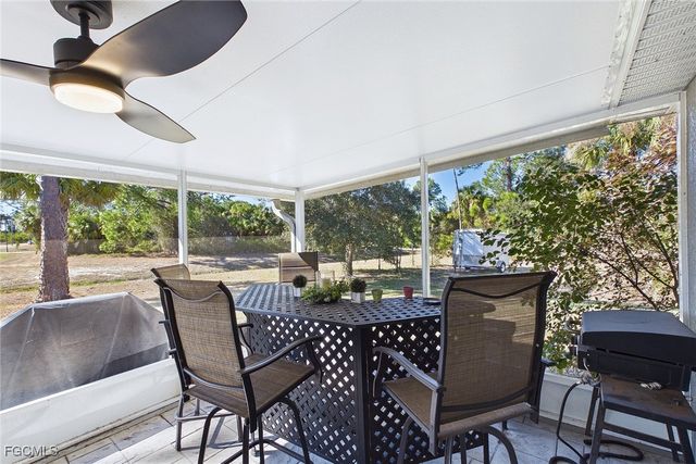 3008 Redwood LN, Labelle, FL 33935