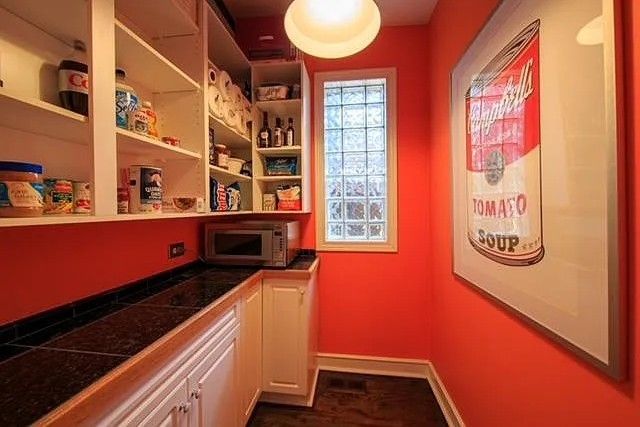 2164 N Bell Avenue, Chicago, IL 60647