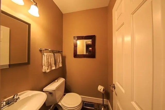 2164 N Bell Avenue, Chicago, IL 60647