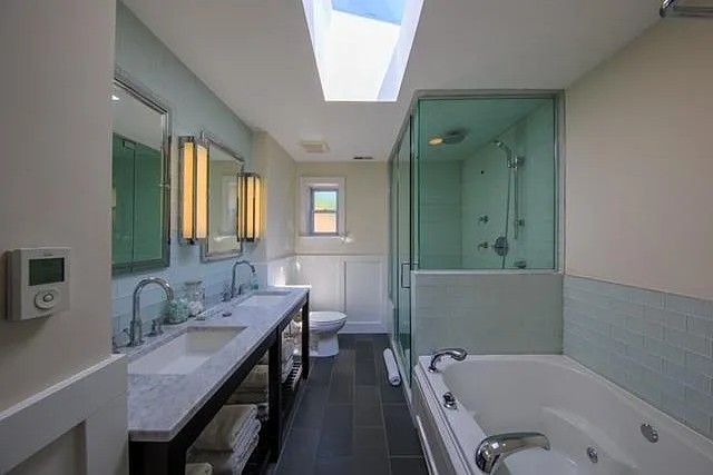 2164 N Bell Avenue, Chicago, IL 60647