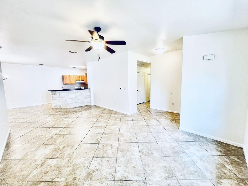 5705 Thunderbird ST B, Lago Vista, TX 78645