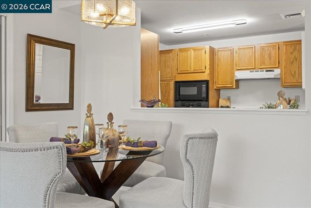 1840 Tice Creek Dr 2340, Walnut Creek, CA 94595