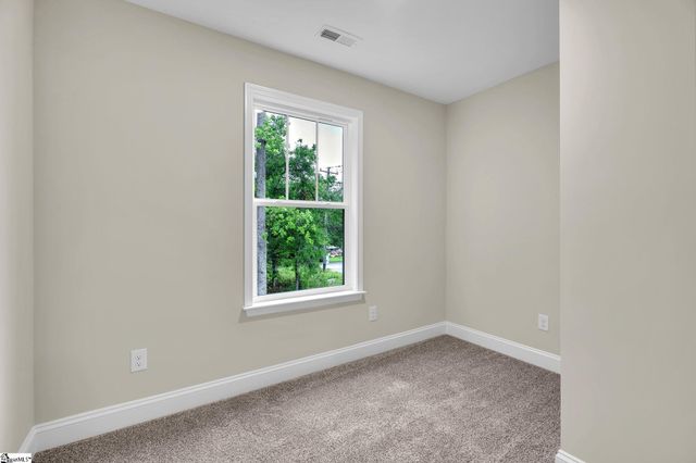 8 Oxford Boulevard, Taylors, SC 29687