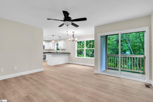 8 Oxford Boulevard, Taylors, SC 29687