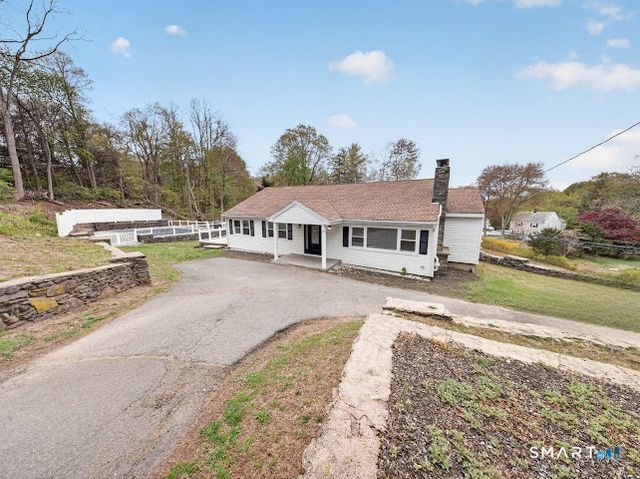 20 Oakridge Road, Trumbull, CT 06611