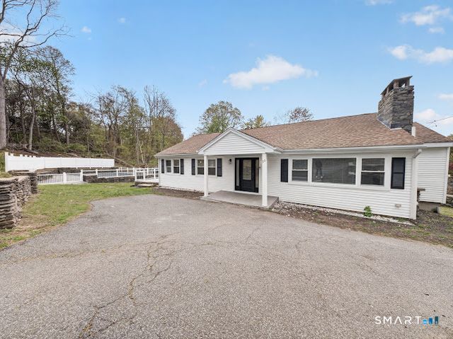 20 Oakridge Road, Trumbull, CT 06611