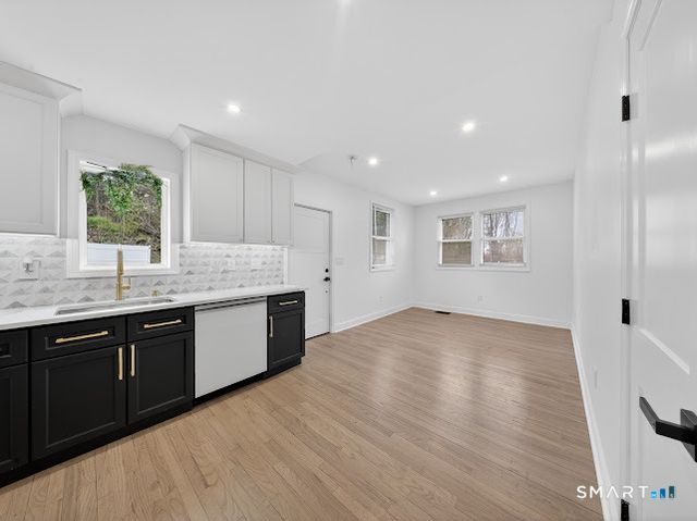 20 Oakridge Road, Trumbull, CT 06611