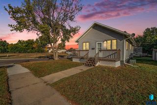 1512 W 7th St, Sioux Falls, SD 57104
