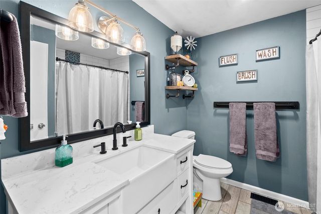 2105 W Stewart, Puyallup, WA 98371