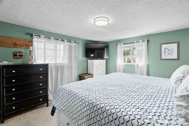 2105 W Stewart, Puyallup, WA 98371