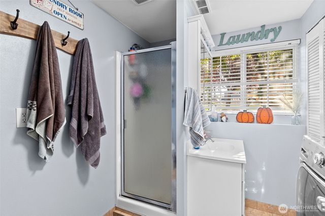 2105 W Stewart, Puyallup, WA 98371