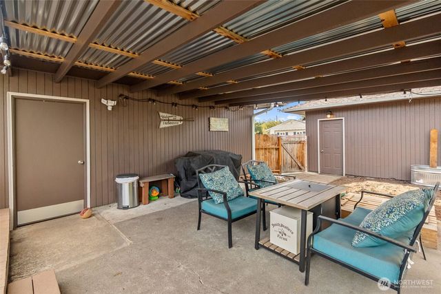 2105 W Stewart, Puyallup, WA 98371