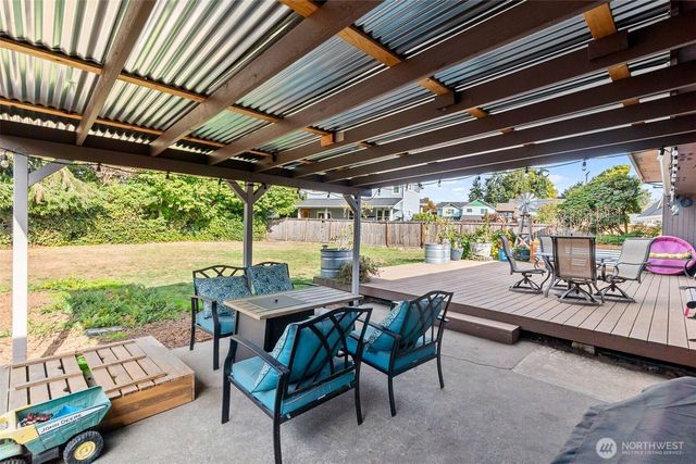 2105 W Stewart, Puyallup, WA 98371