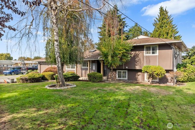 2105 W Stewart, Puyallup, WA 98371