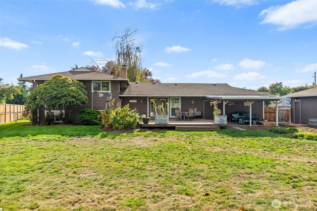 2105 W Stewart, Puyallup, WA 98371