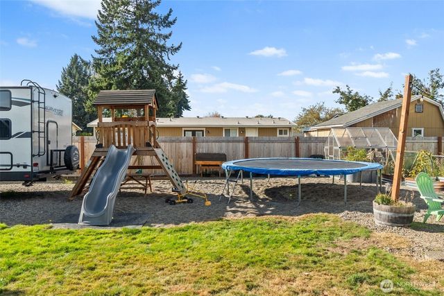 2105 W Stewart, Puyallup, WA 98371