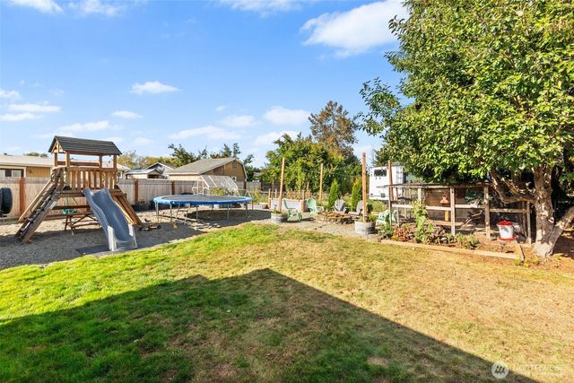 2105 W Stewart, Puyallup, WA 98371