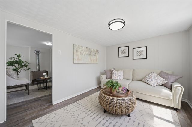 40 North St, Lowell, MA 01852