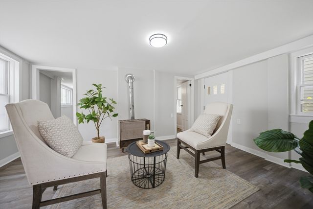 40 North St, Lowell, MA 01852