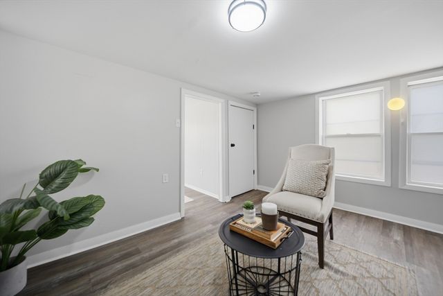40 North St, Lowell, MA 01852