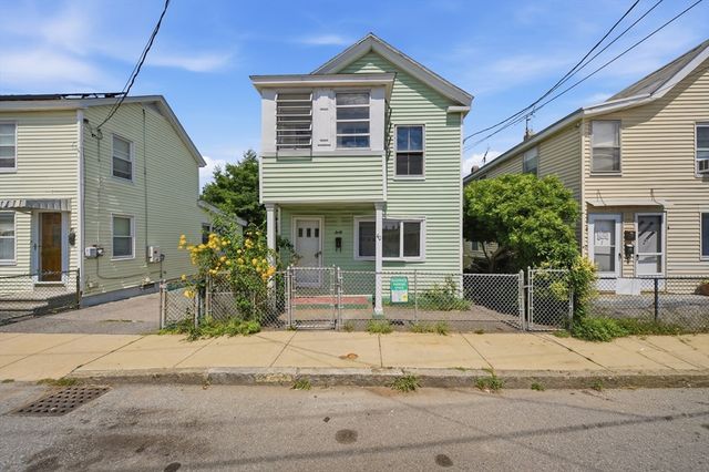 40 North St, Lowell, MA 01852