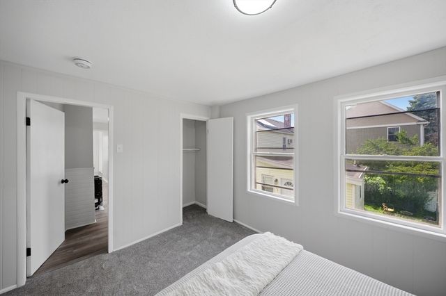 40 North St, Lowell, MA 01852