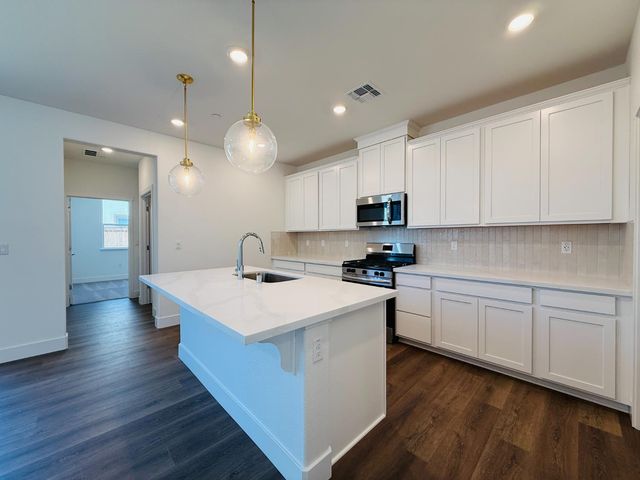 10124 Keynote St, Roseville, CA 95747