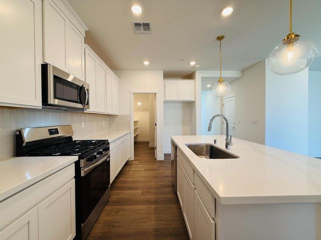 10124 Keynote St, Roseville, CA 95747