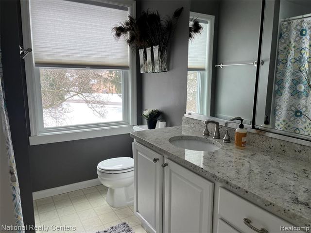 1200 Marseille Court, Rochester Hills, MI 48307