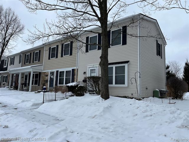 1200 Marseille Court, Rochester Hills, MI 48307