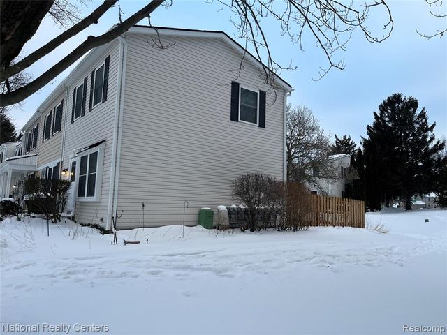 1200 Marseille Court, Rochester Hills, MI 48307