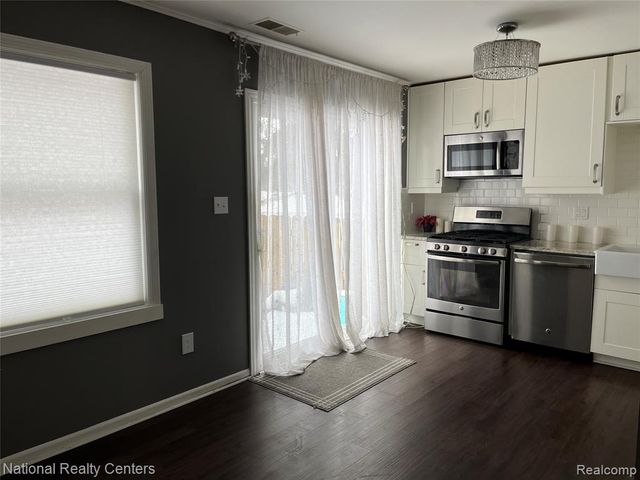 1200 Marseille Court, Rochester Hills, MI 48307