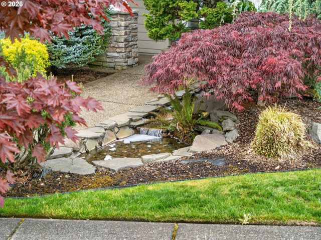 14533 WALNUT GROVE Way, Oregon City, OR 97045
