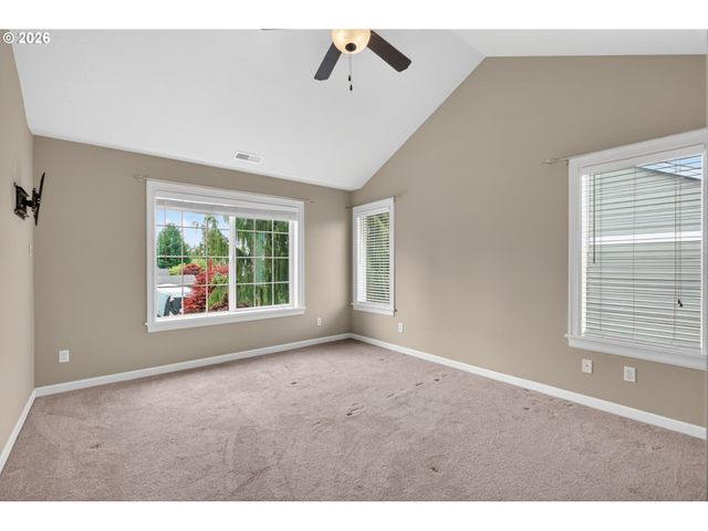 14533 WALNUT GROVE Way, Oregon City, OR 97045