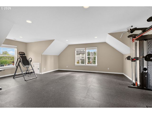 14533 WALNUT GROVE Way, Oregon City, OR 97045
