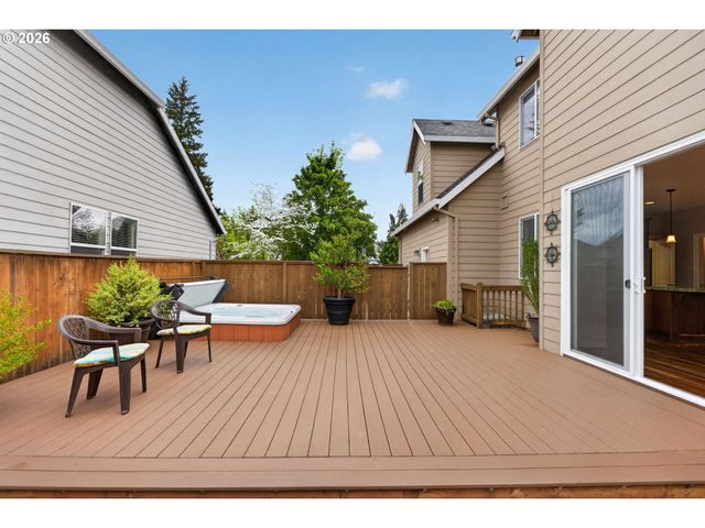 14533 WALNUT GROVE Way, Oregon City, OR 97045