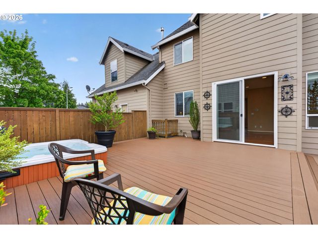 14533 WALNUT GROVE Way, Oregon City, OR 97045