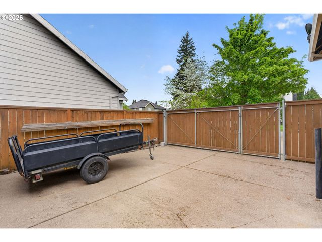14533 WALNUT GROVE Way, Oregon City, OR 97045