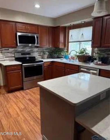 230 Adams Street, Defiance, OH 43512