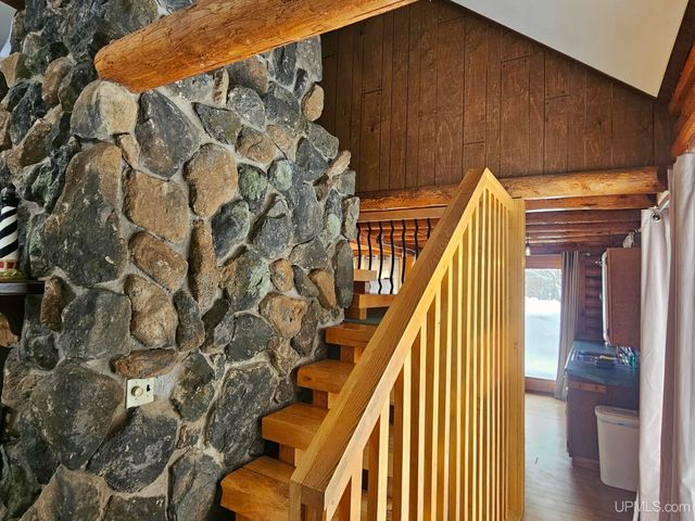 477 Sundance Road, Wakefield, MI 49968