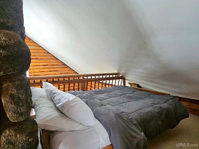 477 Sundance Road, Wakefield, MI 49968