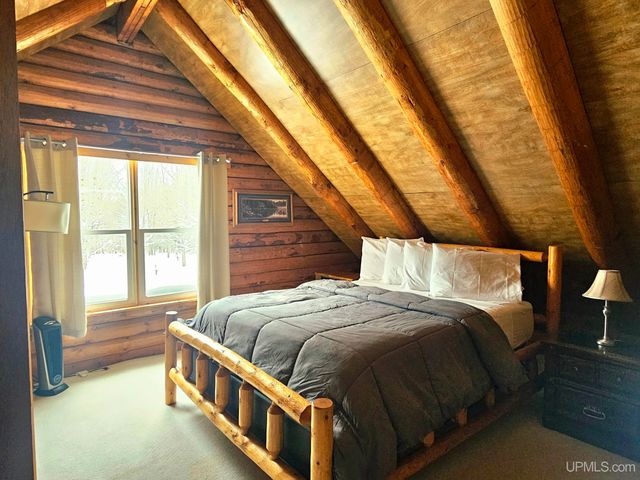 477 Sundance Road, Wakefield, MI 49968