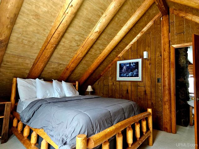 477 Sundance Road, Wakefield, MI 49968