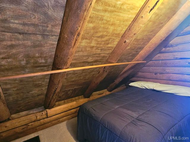 477 Sundance Road, Wakefield, MI 49968