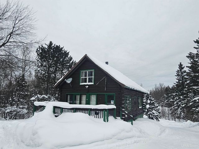 477 Sundance Road, Wakefield, MI 49968