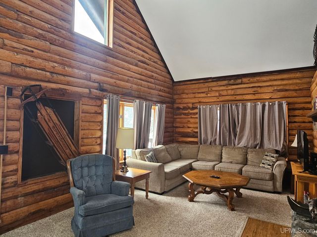 477 Sundance Road, Wakefield, MI 49968