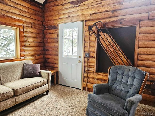 477 Sundance Road, Wakefield, MI 49968