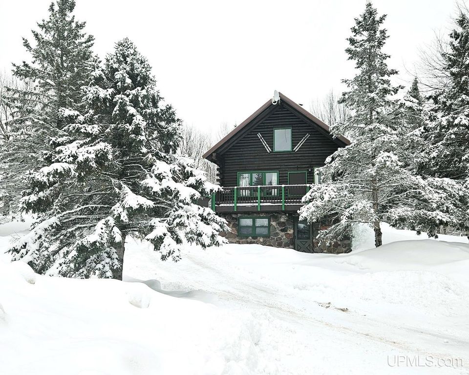 477 Sundance Road, Wakefield, MI 49968